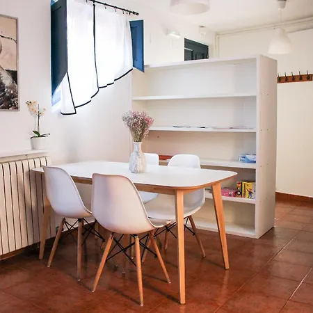 El 8 De Serranos - Bajo - Casa Con Garaje *