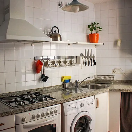 El 8 De Serranos - Bajo - Casa Con Garaje Апартаменты