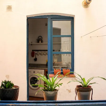 Апартаменты El 8 De Serranos - Bajo - Casa Con Garaje *