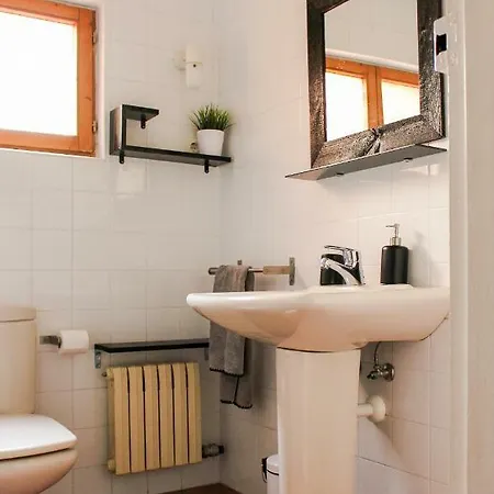 Апартаменты El 8 De Serranos - Bajo - Casa Con Garaje