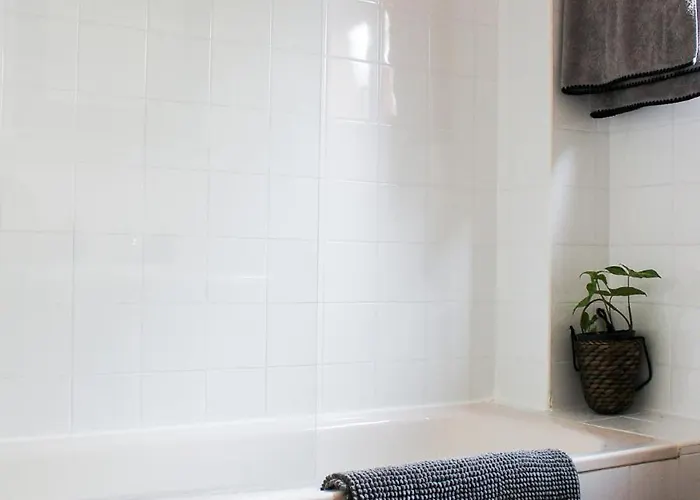 아파트 El 8 De Serranos - Bajo - Casa Con Garaje 레온