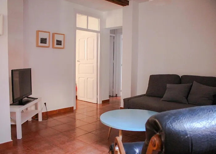 El 8 De Serranos - Bajo - Casa Con Garaje